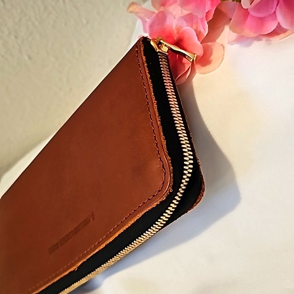 Portland  Leather Honey Accordion Leather Zip Around Wallet Price Firm - Picture 4 of 6